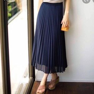 Uniqlo high waisted Chiffon pleated Blue skirt